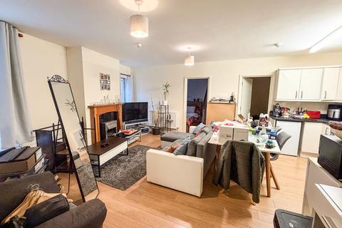 2 bedroom apartment to rent, Wells Road, Bath