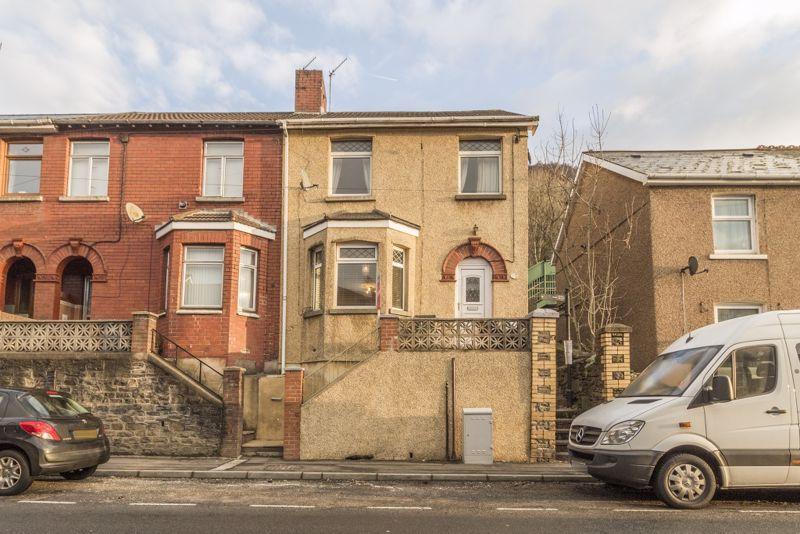 Risca Road Cross Keys REF 00007225 3 bed end of terrace house £127,950