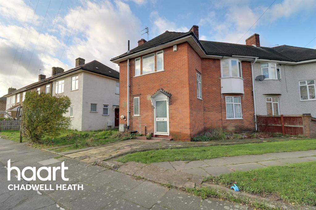 Lindsey Road, Dagenham Essex RM8 3 bed semidetached house £310,000