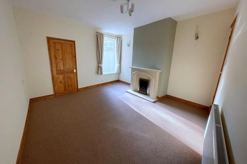 2 bedroom terraced house to rent, Central Road, Coalville, LE67