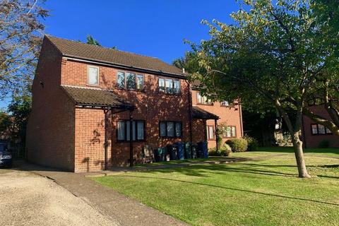 2 Birinus Close, High Wycombe, HP12 3LZ