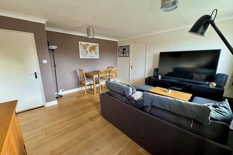 2 Birinus Close, High Wycombe, HP12 3LZ