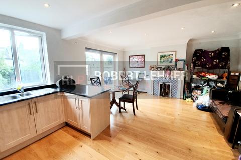 undefined, Cascade Avenue, Muswell Hill, N10