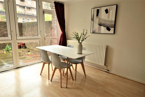 3 bedroom apartment to rent, Spencer Street, Clerkenwell, EC1V