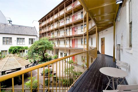 undefined, Mission Building, E14