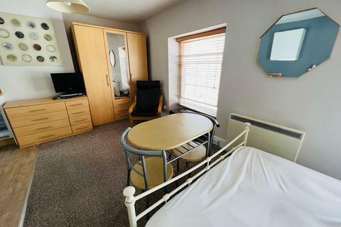 Studio to rent, REF: 10716 | Sheep Street | Northampton | NN1