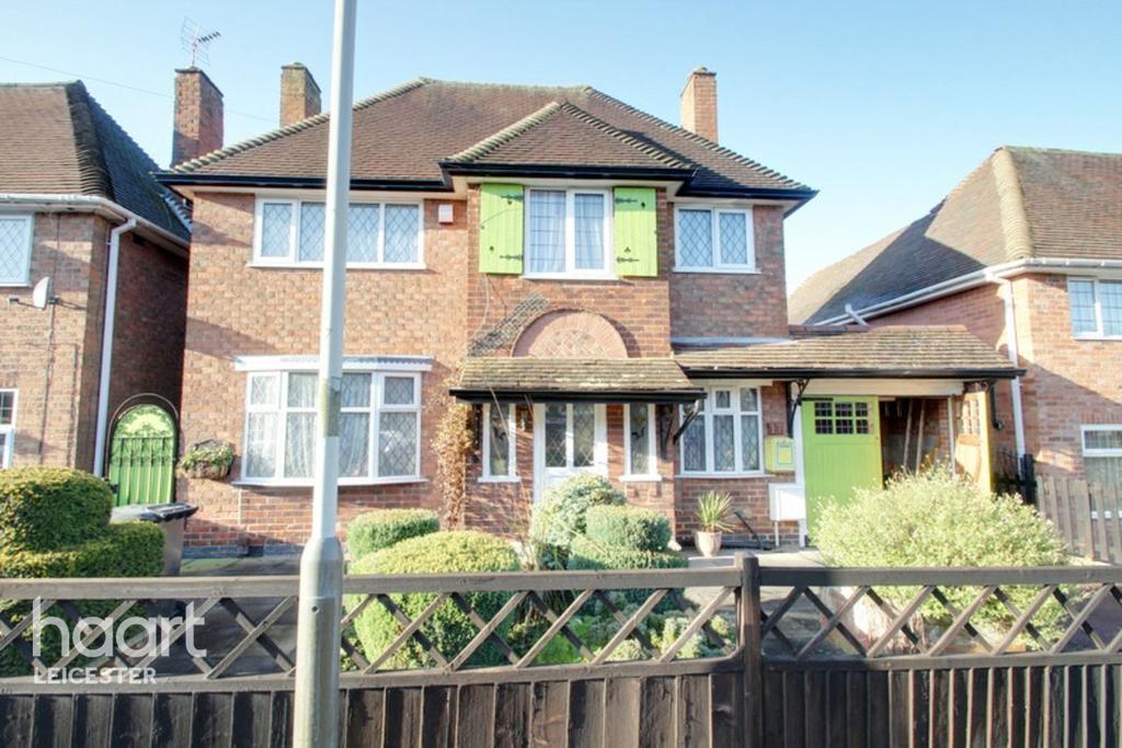 Avoca Close, Leicester 2 bed detached house £250,000