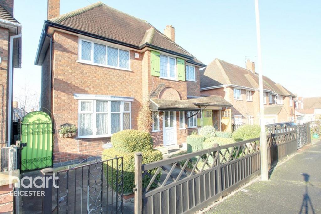 Avoca Close, Leicester 2 bed detached house £250,000