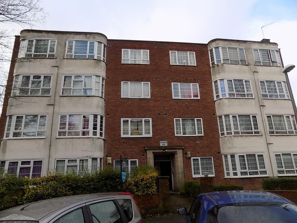 Westminster Court, Lyndon Close, Handsworth, Birmingham B20 3 bed flat