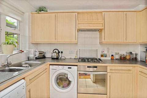2 bedroom semi-detached house to rent, Bowmont Water, Didcot