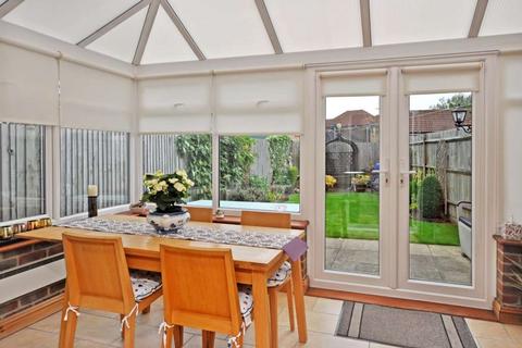 2 bedroom semi-detached house to rent, Bowmont Water, Didcot
