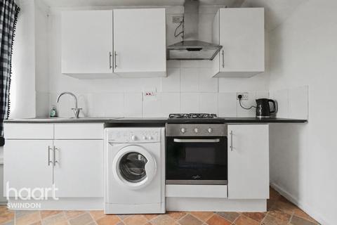 undefined, Lilac Court, Swindon