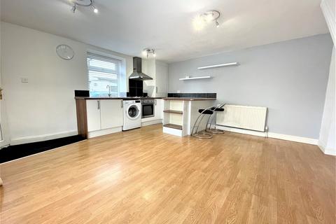2 bedroom terraced house to rent, Greenside, Pudsey