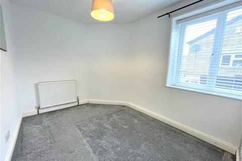 2 bedroom terraced house to rent, Greenside, Pudsey