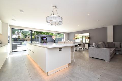 5 bedroom detached house for sale - Hayes Chase, West Wickham