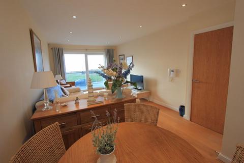 1 bedroom apartment for sale, West Parade, Llandudno
