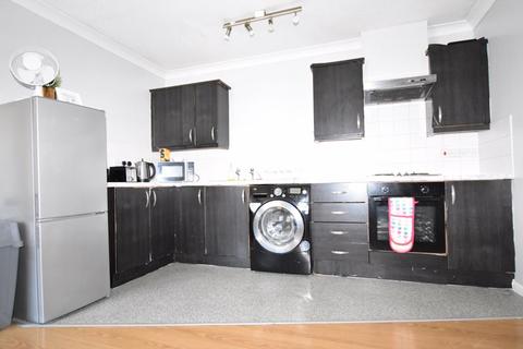 2 bedroom apartment to rent, Brook Court, Nottingham