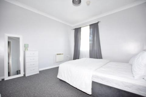 2 bedroom apartment to rent, Brook Court, Nottingham