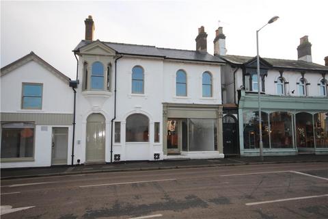 Retail property (high street) to rent - Unit 5, Worcester Road, Malvern, Worcestershire, WR14 1AG