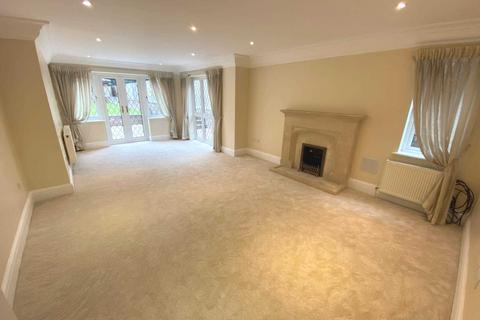 5 bedroom house to rent, Goodyers Avenue, Radlett