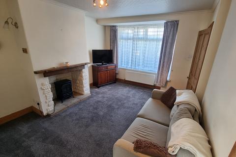 2 bedroom semi-detached house to rent, Calverley Moor Avenue, Pudsey, West Yorkshire, LS28