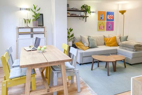 undefined, Three Cups Yard, Sandland Street, Holborn, London, WC1R