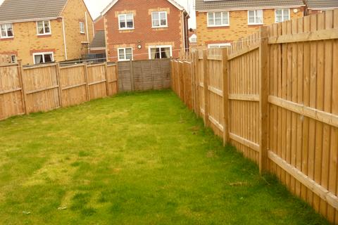 2 bedroom semi-detached house to rent, Connaught Road, Scunthorpe, North Lincolnshire, DN15