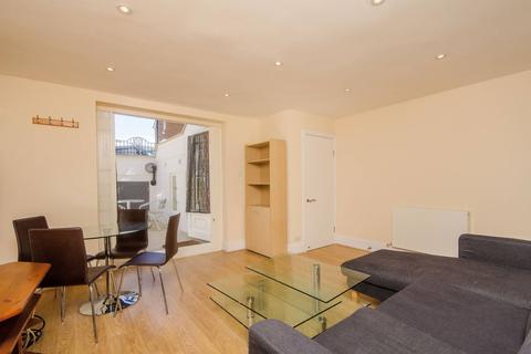 1 bedroom flat to rent - Bark Place, Lancaster Gate, W2
