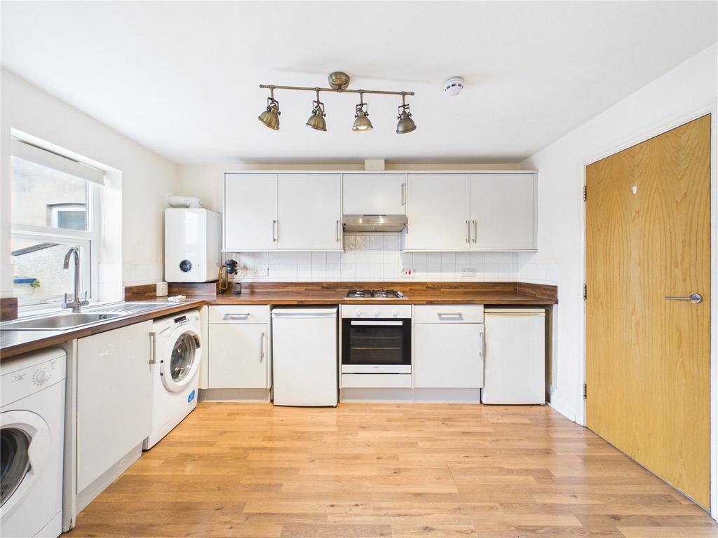 Apartment in Bristol - View 2