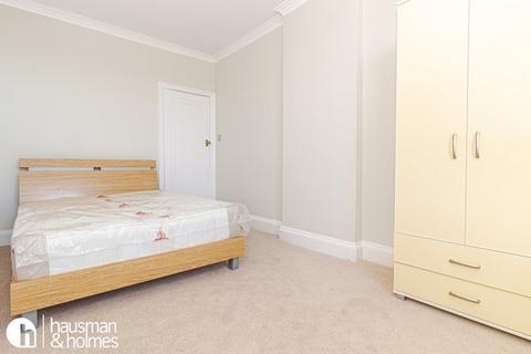 2 bedroom flat to rent, Belmont Court, Temple Fortune