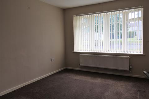 2 bedroom bungalow to rent, Ashfield Drive, Swadlincote