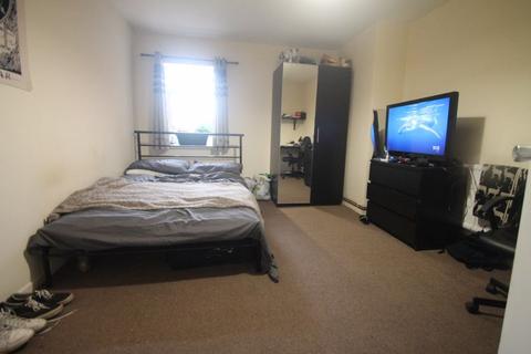 undefined, Abbotts Close, Uxbridge, UB8