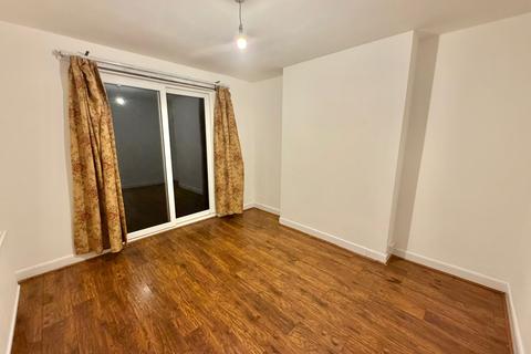 3 bedroom semi-detached house to rent, 59 Bodnant Avenue, LEICESTER, LE5 5RB