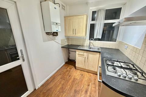 3 bedroom semi-detached house to rent, 59 Bodnant Avenue, LEICESTER, LE5 5RB