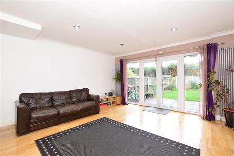 Avon Way South Woodford 3 Bed Link Detached House 650 000