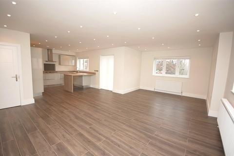 2 bedroom apartment to rent, Friern Park, North Finchley, London, N12