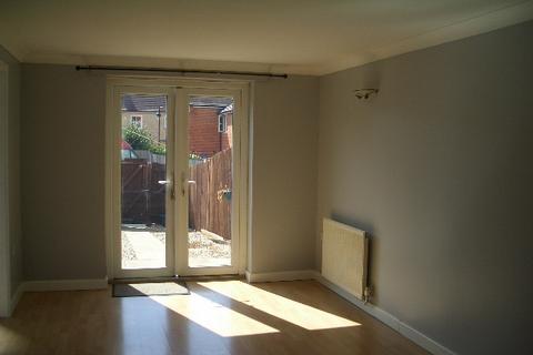 3 bedroom semi-detached house to rent, Bayfields, Gillingham SP8