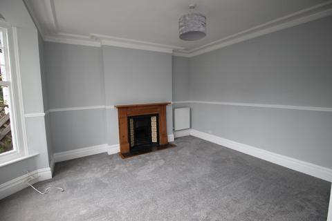 2 bedroom flat to rent, Maldon Road, Colchester CO3