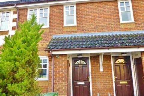 2 bedroom terraced house to rent, Holly Drive,