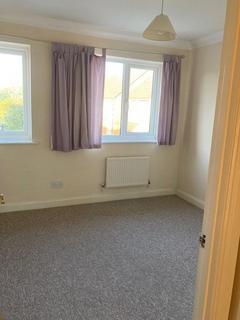 2 bedroom terraced house to rent, Holly Drive,