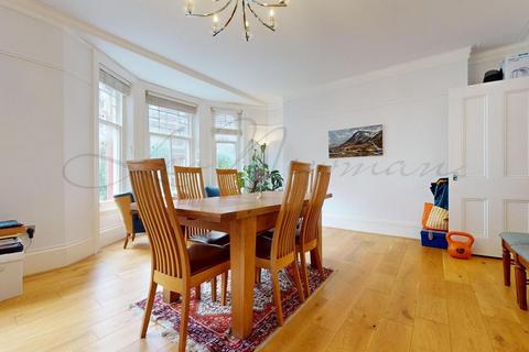 4 bedroom apartment to rent, Transept Street, Marylebone, NW1