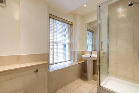 2 bedroom flat to rent, Pelham Court SW3