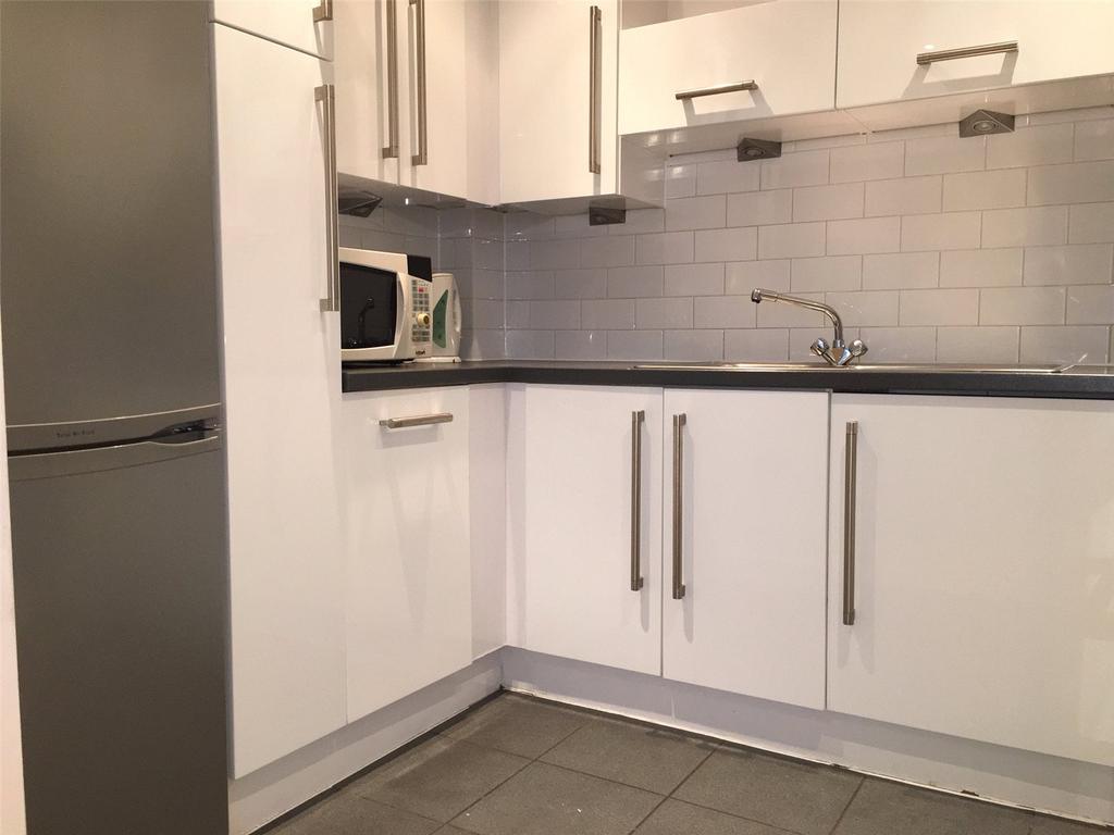 Apartment in Hounslow - View 2