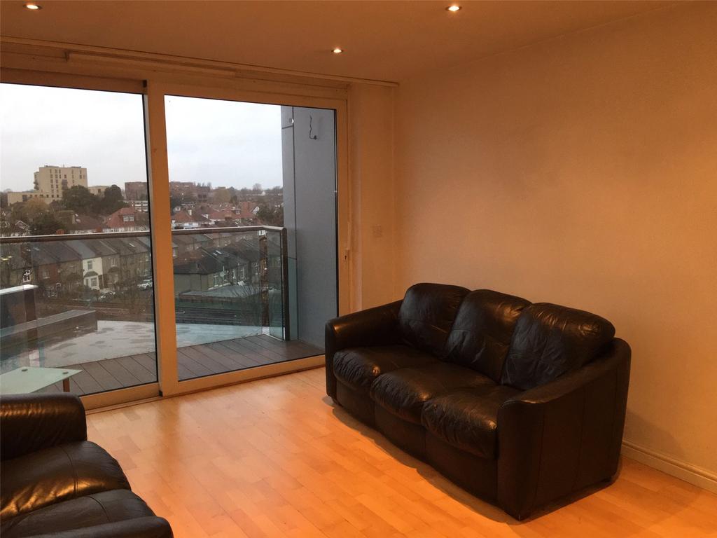 Apartment in Hounslow - View 4
