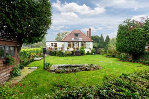 1 bedroom detached bungalow for sale, Chertsey Road, Shepperton