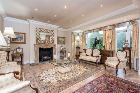 1 bedroom detached bungalow for sale, Chertsey Road, Shepperton