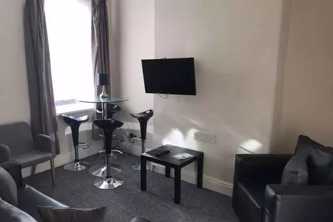 Search House Flat Shares To Rent In Hull Onthemarket