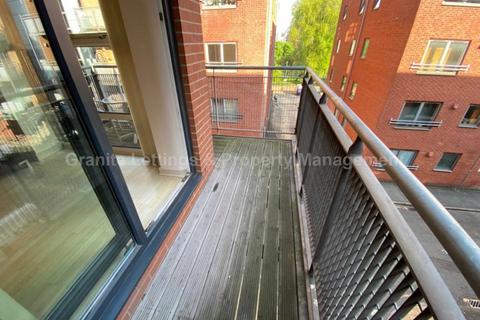 2 bedroom apartment to rent, The Linx, 10 Naples Street, Manchester, M4 4AR