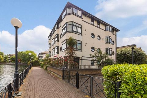 2 bedroom flat to rent, Whiteadder Way, London