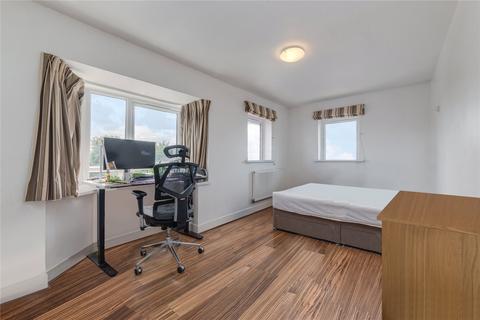 2 bedroom flat to rent, Whiteadder Way, London